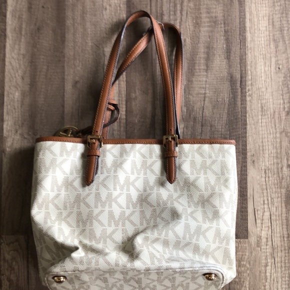 Michael Michael Kors Logo Print Shoulder Bag Creme and Brown - Picture 12 of 13